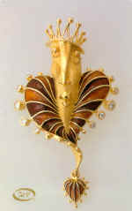 Brooch "Queen". 1995. Gold, enamel, brilliants.